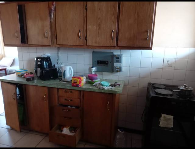 2 BEDROOM APARTMENT FOR SALE IN RUSTENBURG CENTRAL